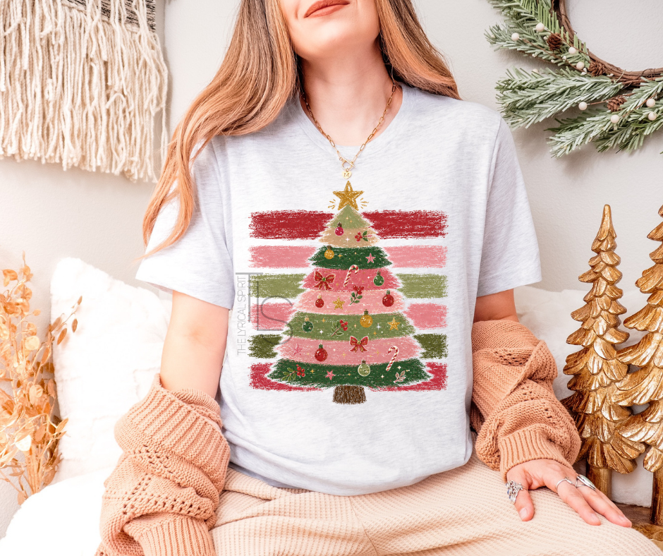 Distressed Vintage Christmas Tree T-Shirt