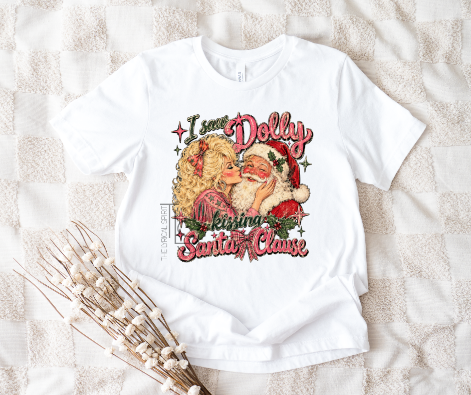 I Saw Dolly Kissing Santa T-Shirt