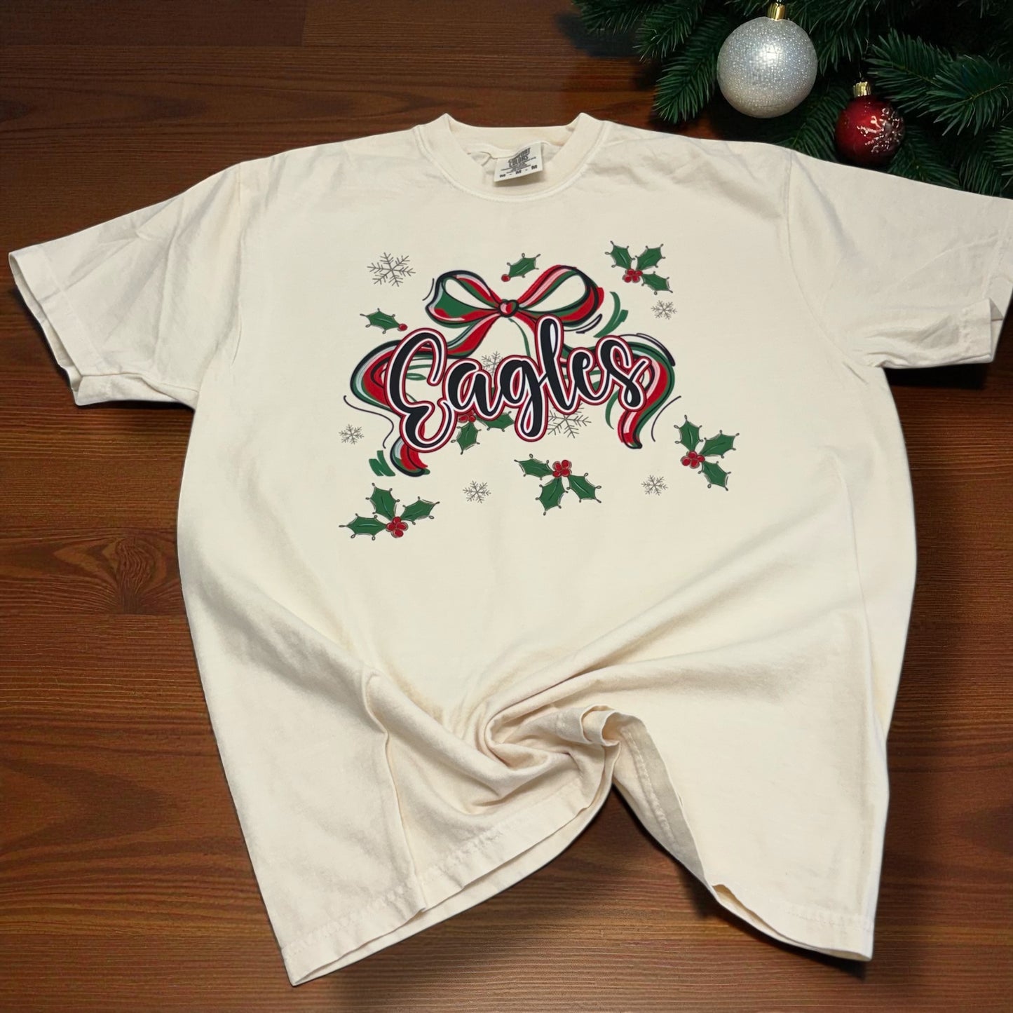 Eagles Christmas Bow Mistletoe T-Shirt